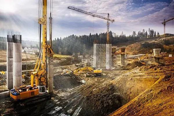 34万亿！一大波新基建投资清单出炉，与“四万亿”有何异同？